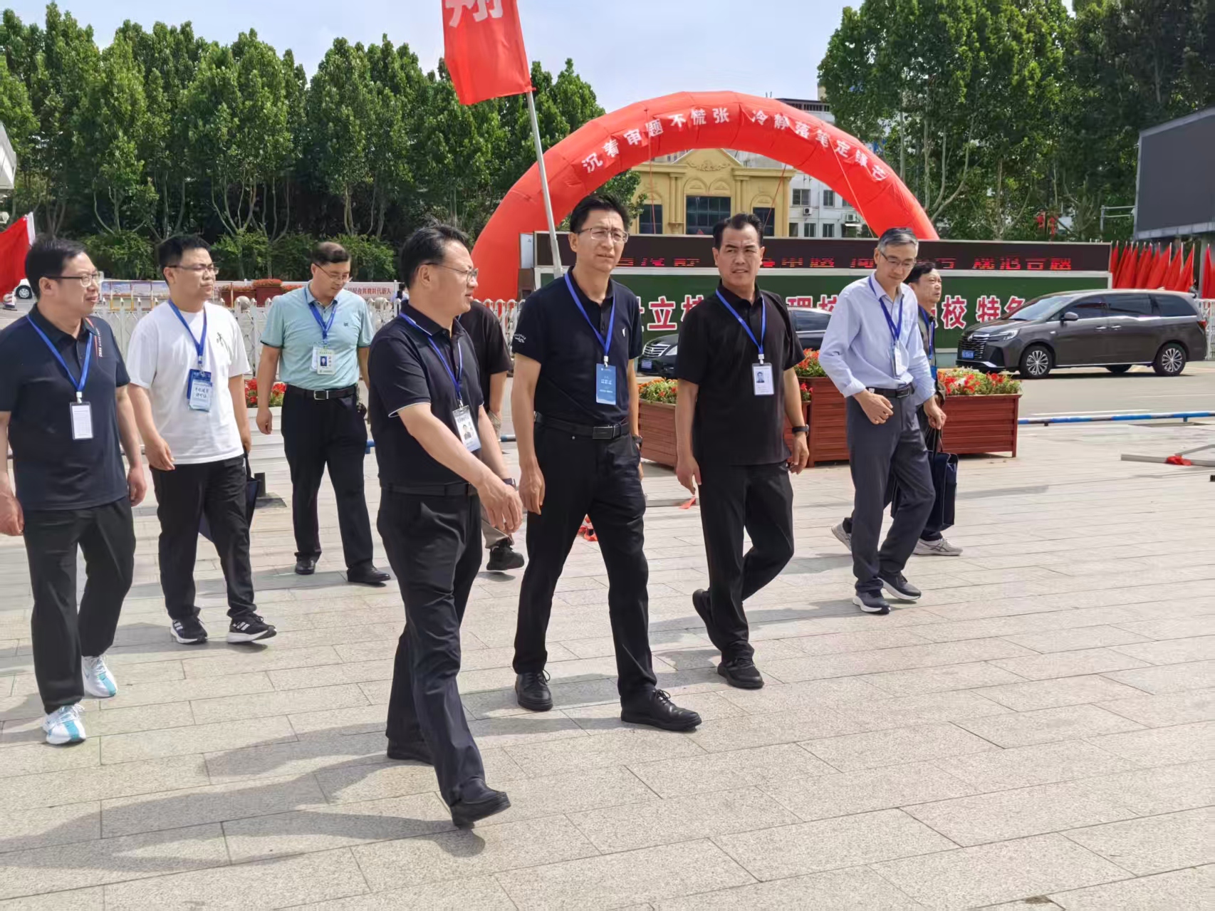 2市局领导视察考点.jpg